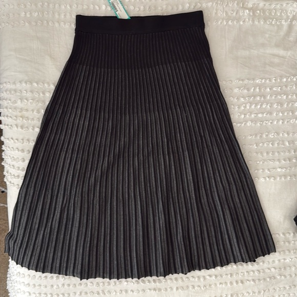 NWT | MAX STUDIO | Harriet Sweater Knit Midi Skirt | Size Large | Black - Picture 2 of 2